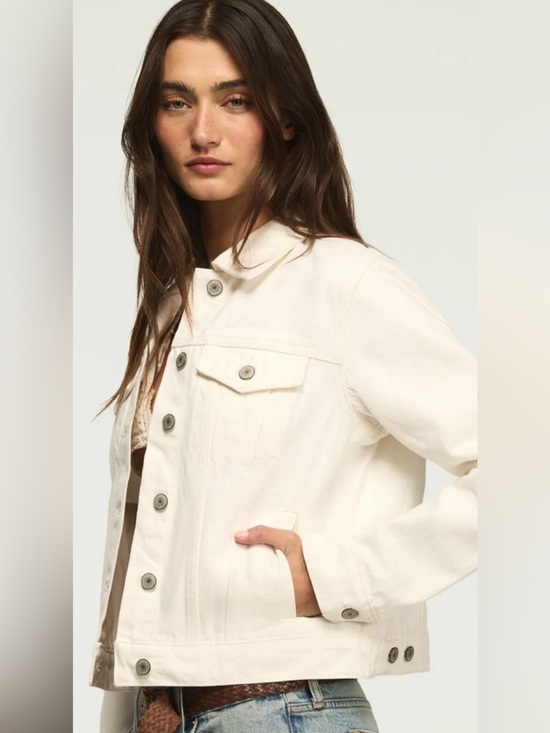 Lucky Brand Jackets & Blazers - Lucky Brand Tomboy Trucker White Denim Jacket Medium